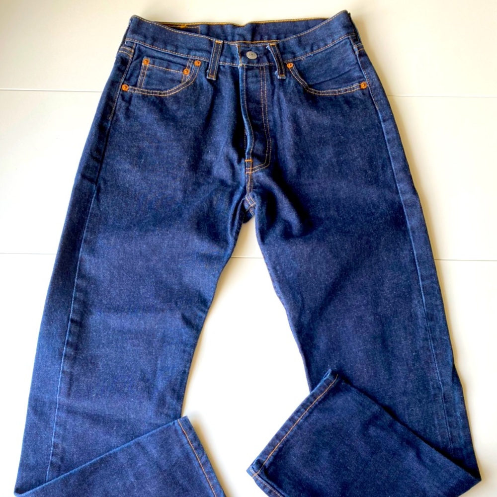 Dark wash indigo vintage Levi 501 Jeans